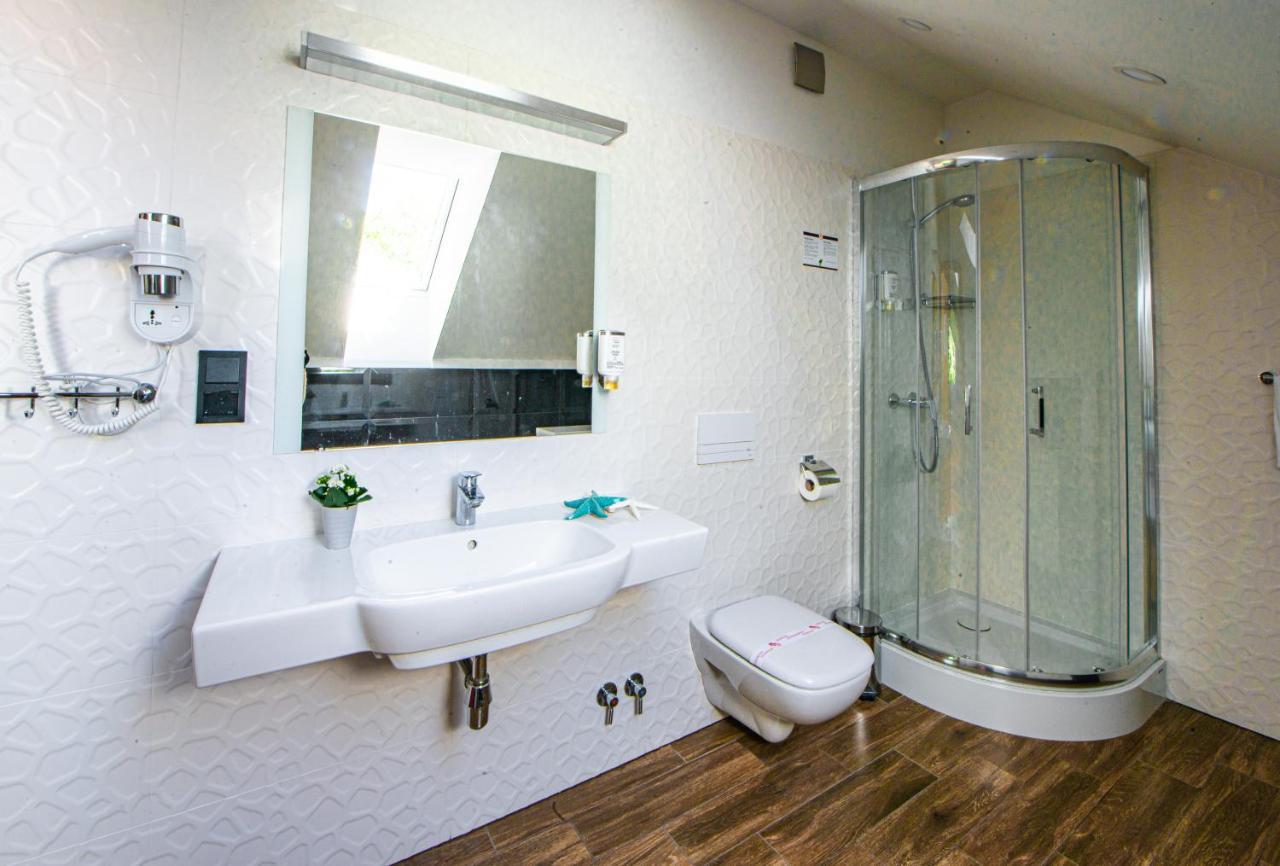 Hotel Nadmorski Łeba Extérieur photo